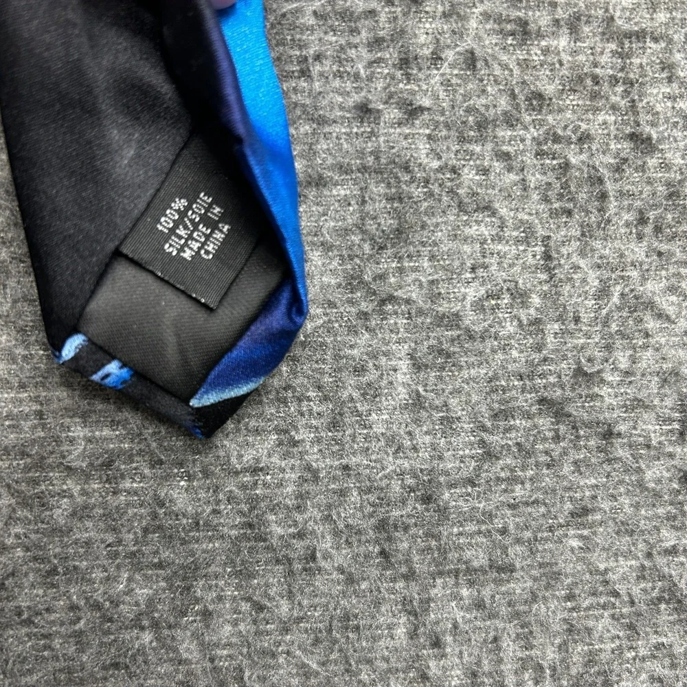 J Garcia Tie Collectors Edition Snail Garden 100% Silk Extra Long Blue Black - Picture 6 of 7